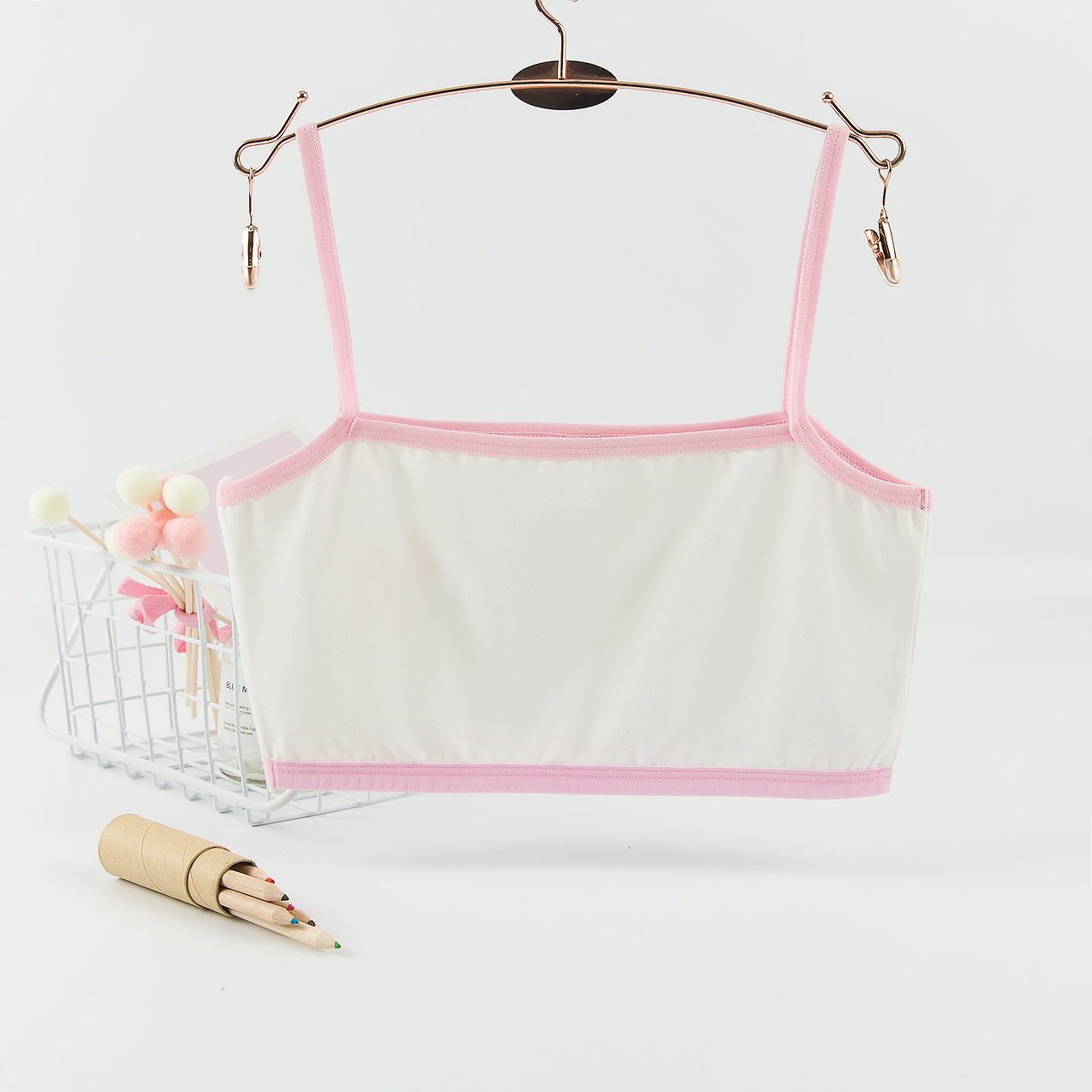 服装挂拍 一款多色服装拍摄 创意平铺 组合图主图