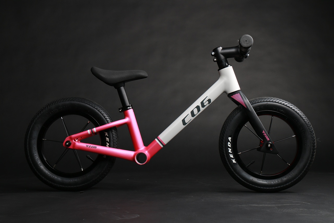 2019cogkids儿童滑步车新品发布