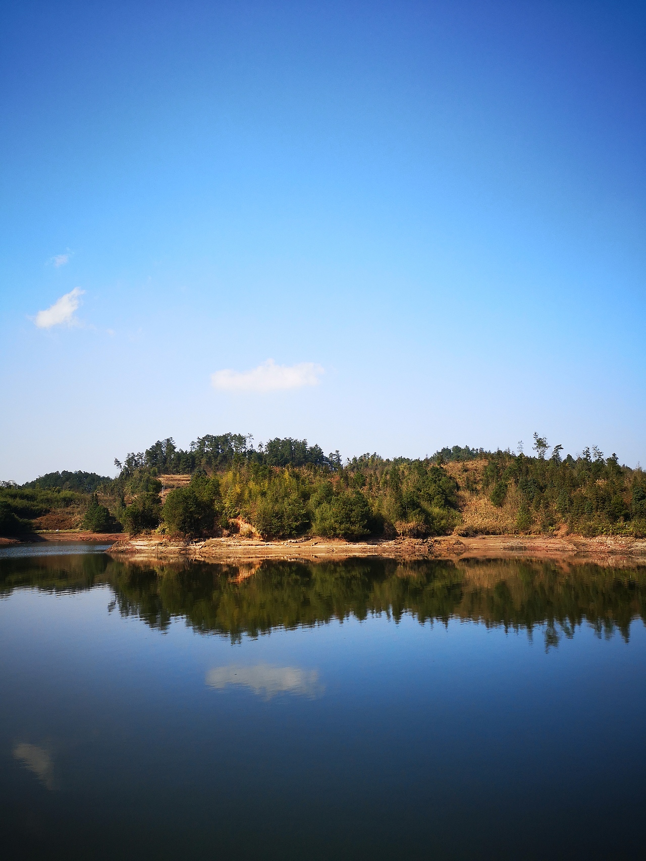 红帽子南川黎香湖皮划艇基地元旦首划（图ZMTQyODYyMTM2） - 风光摄影 - 站酷设计师左I可原创素材 - 站酷ZCOOL