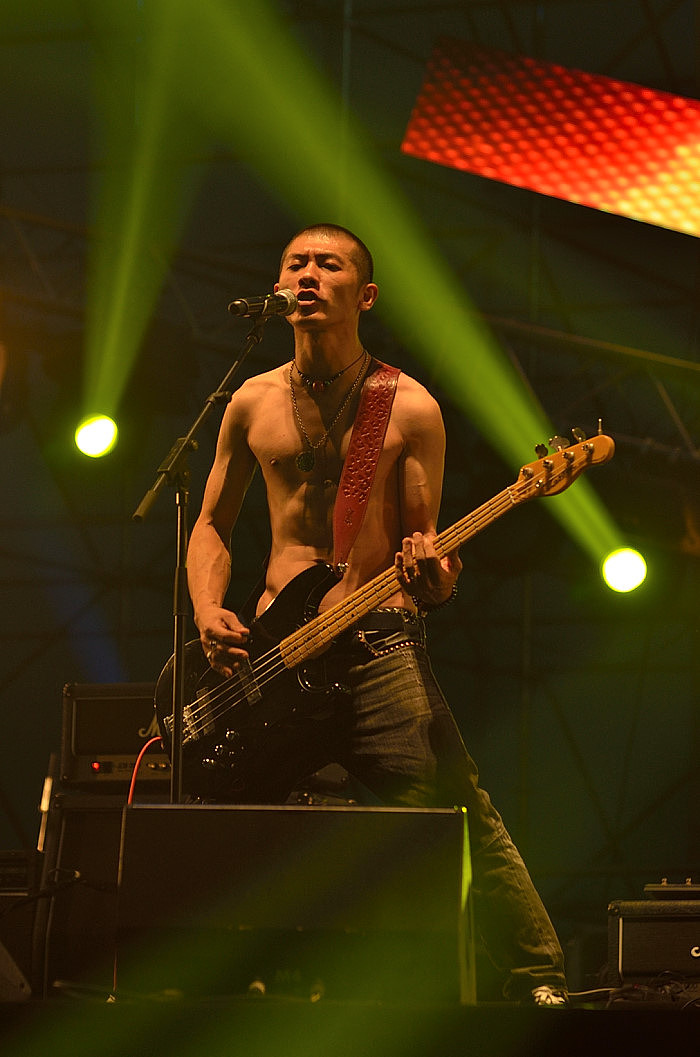 2015迷途音乐节——脑浊乐队（图ZMzQ1Nzg2NTI=） - 人文/纪实摄影 - 站酷设计师binbin5s原创素材 - 站酷ZCOOL