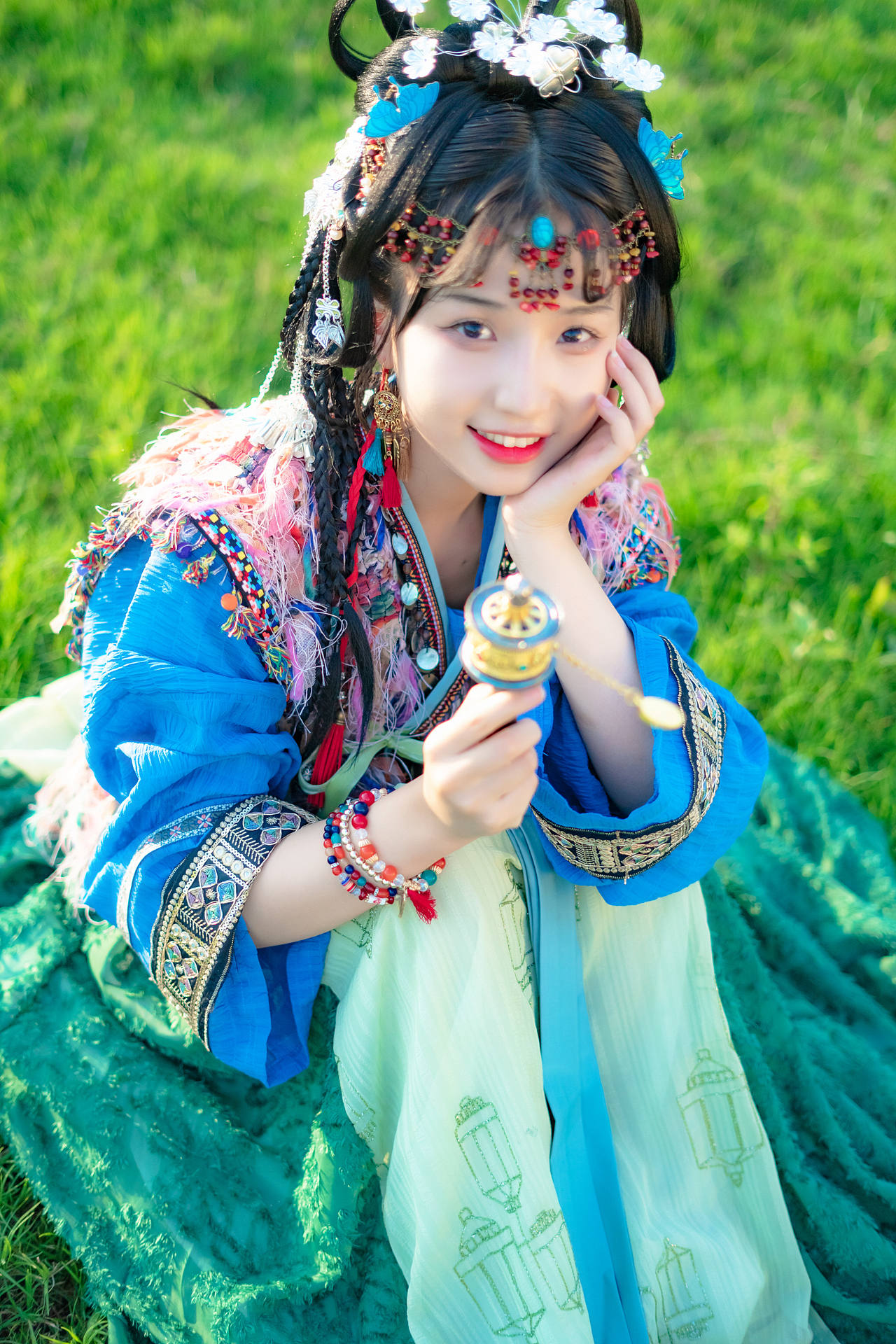 苗疆少女（图ZMjk5MzkyNTk2） - 人像摄影 - 站酷设计师冰糖葫芦薄荷心原创素材 - 站酷ZCOOL