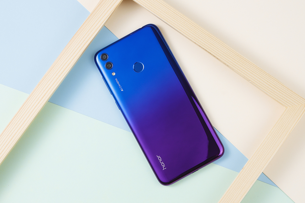 荣耀8c 幻影蓝手机