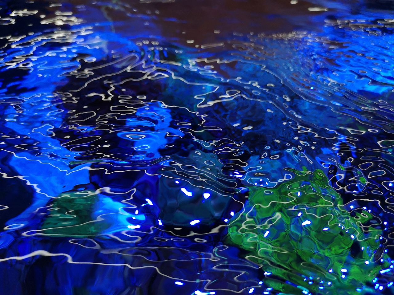 波光粼粼色彩斑斓|摄影|时尚/艺术摄影|光着脚丫的小鱼儿 - 原创作品