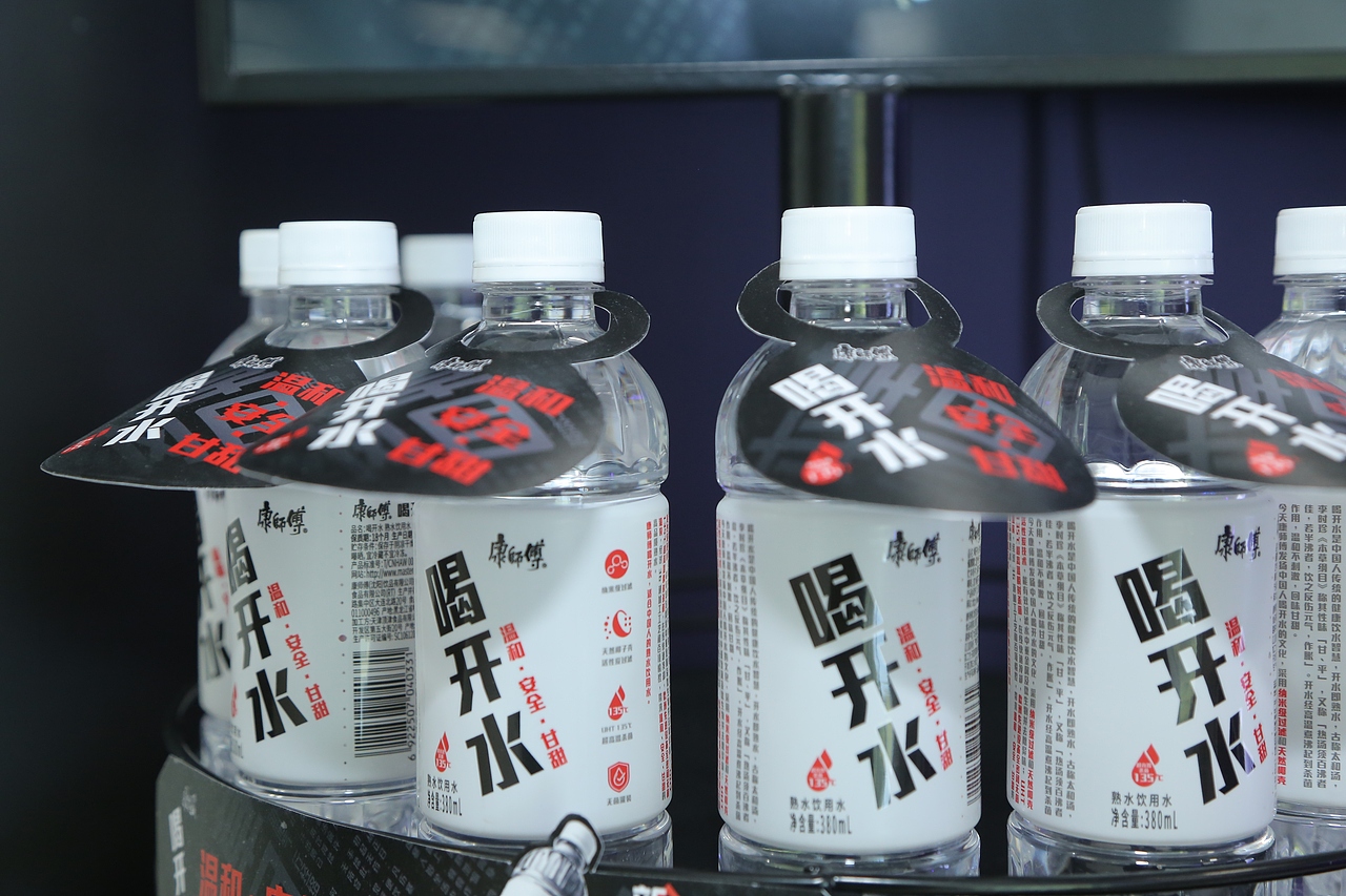 康师傅喝开水产品图（图ZMjE3NjQ0MTAw） - 产品摄影 - 站酷设计师YoungHuiHui原创素材 - 站酷ZCOOL