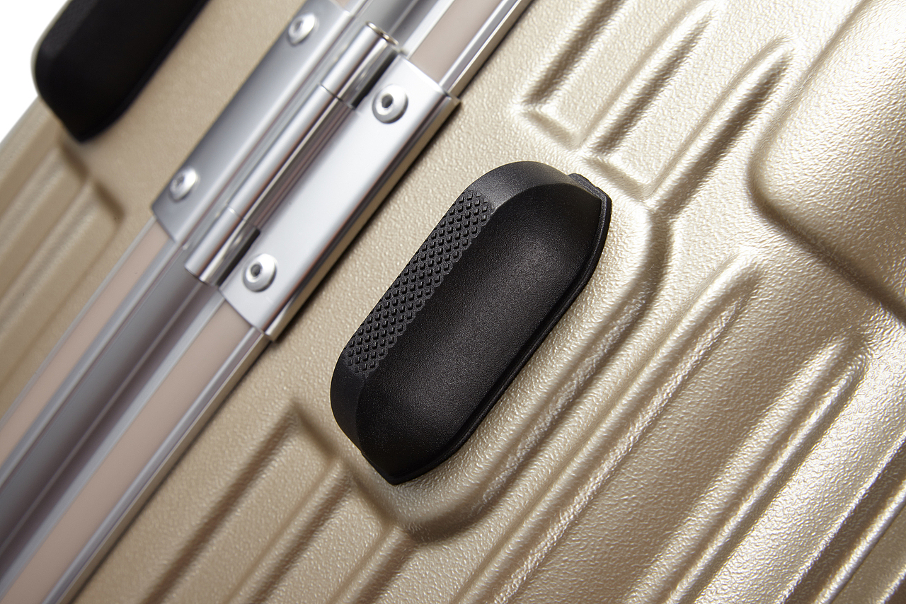 皮尔卡丹拉杆箱产品拍摄精修