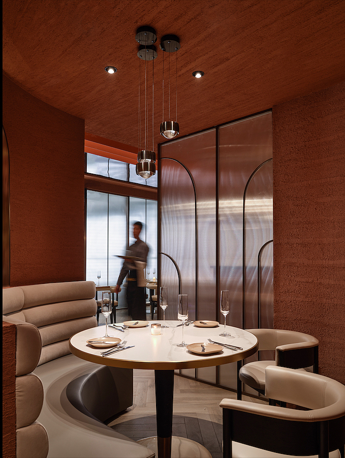 Fenoli-温和时间多维度下的故事主角