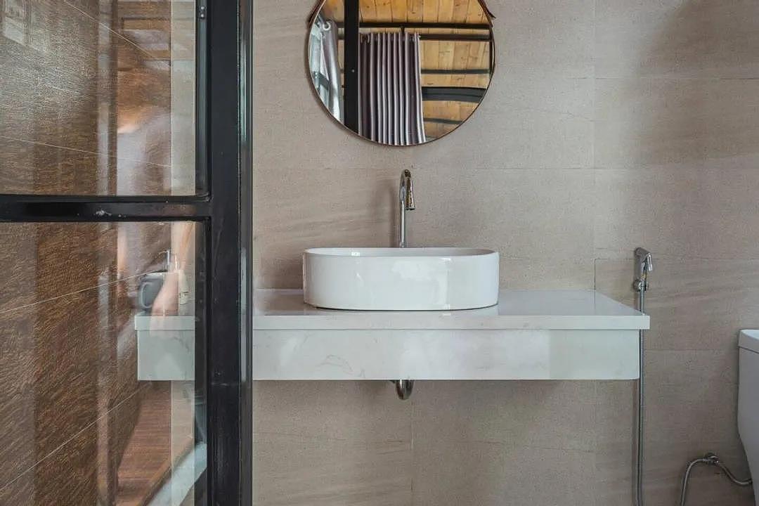 45㎡搭建悬空卧室,又有阳光房洗澡