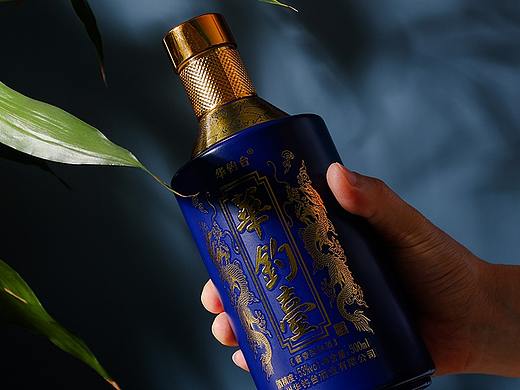 白酒节日礼盒酱香酒纯粮食酒老白干礼品瓶装酒贵州酒
