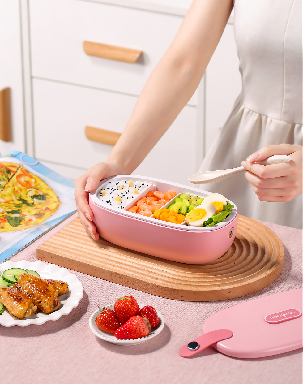 东菱电热饭盒（图ZMjExMzYyMjA0） - 产品摄影 - 站酷设计师摄影师李兄原创素材 - 站酷ZCOOL