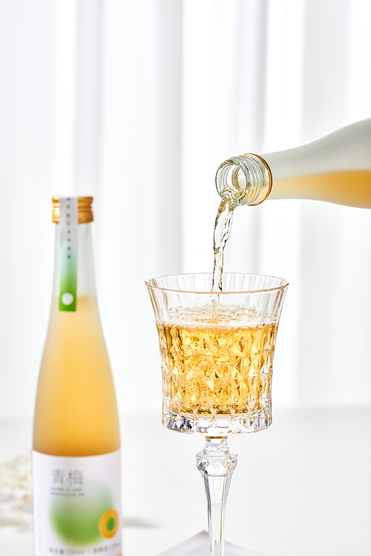 酒饮品青梅酒美食摄影产品摄影静物摄影（图ZMjkwMTg0OTg0） - 美食摄影 - 站酷设计师Cphoto商业摄影师原创素材 - 站酷ZCOOL