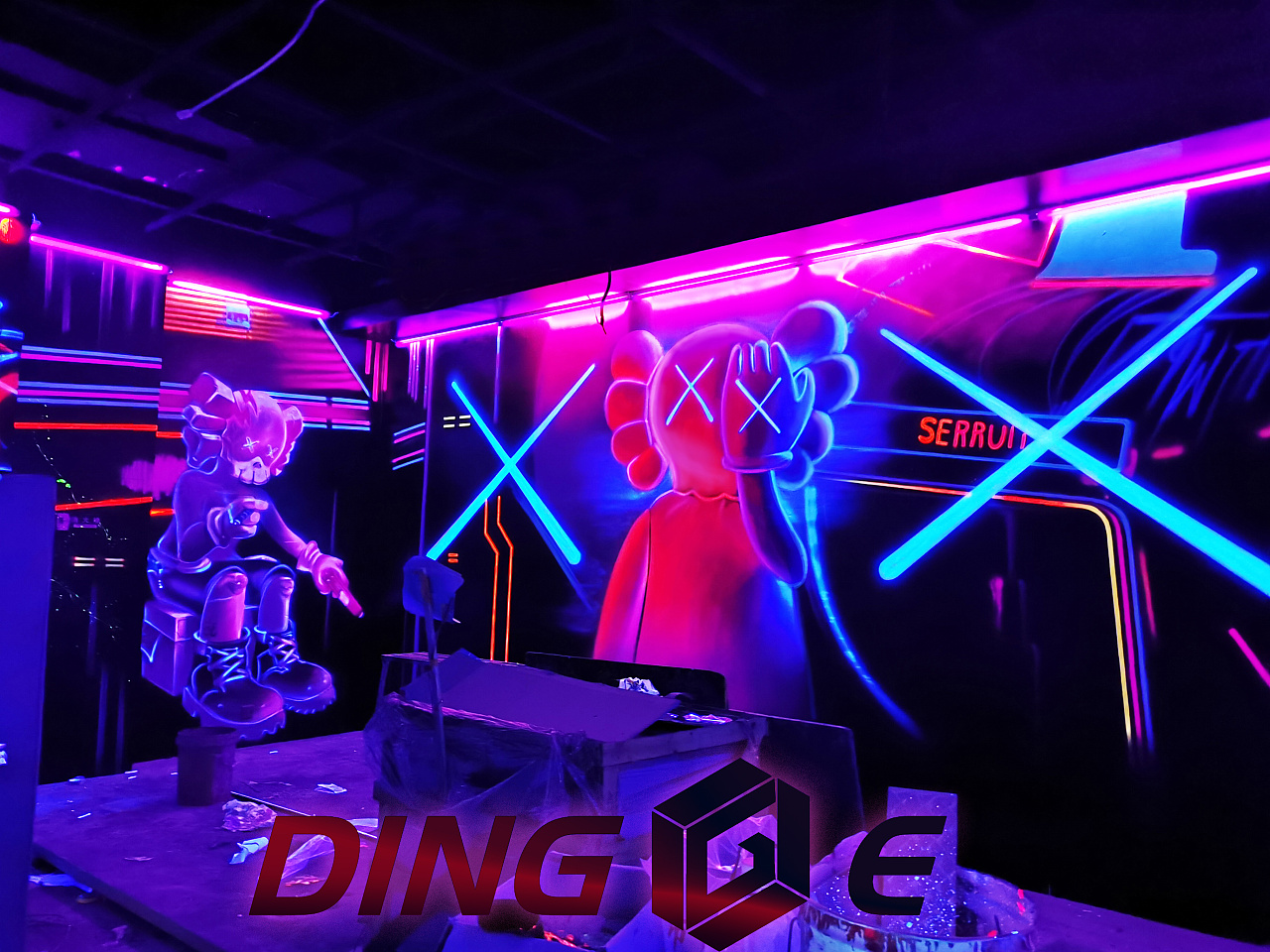 延安酒吧荧光墙绘