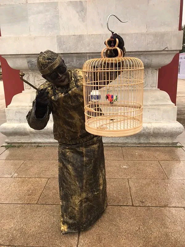 老北京铜人,行为艺术,活雕塑.