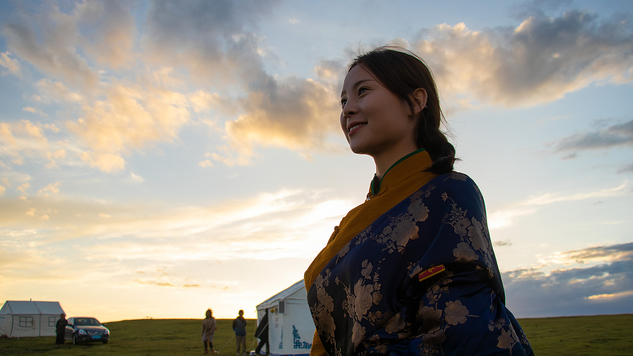 青海行 · 藏族女孩