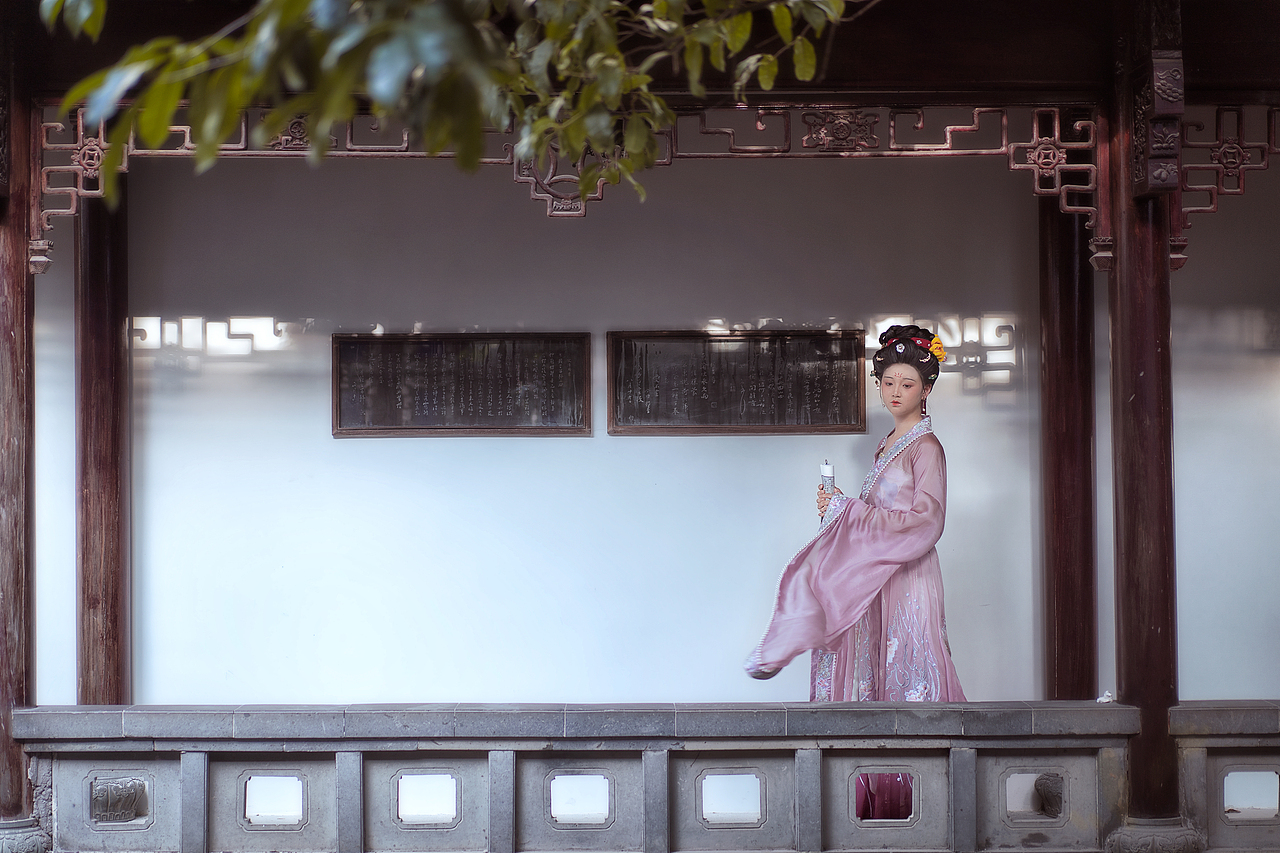 绛唇渐轻巧 云步转虚徐（图ZMzExNjY4NTI0） - 人像摄影 - 站酷设计师崔长风原创素材 - 站酷ZCOOL