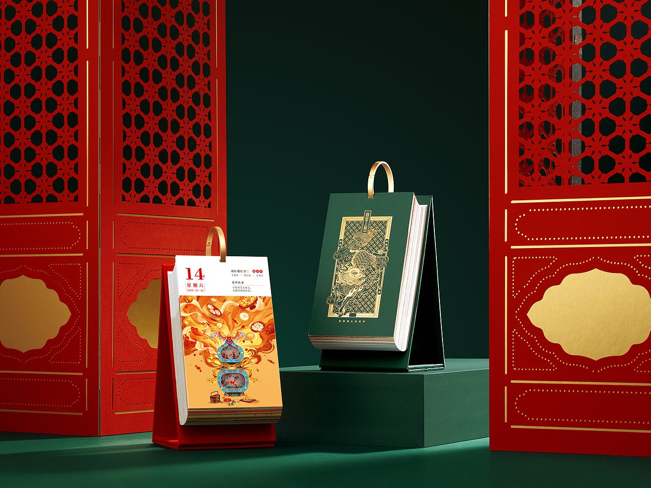 六百年的时光是华美的，也是厚重的，
它静静伫立在桌面上，<br>华丽得让人挪不开眼睛。