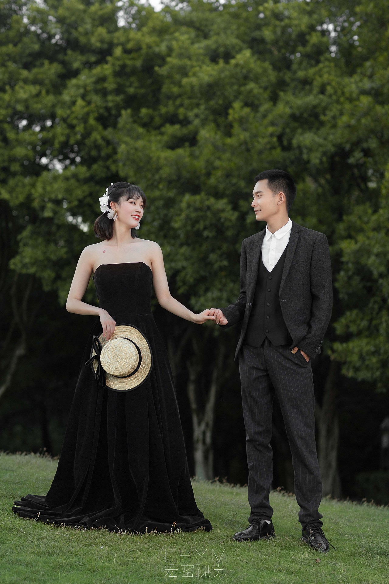 真实客片 I 徐家威&姜蕊 /亲切婚纱/草坪浪漫/纯色经典