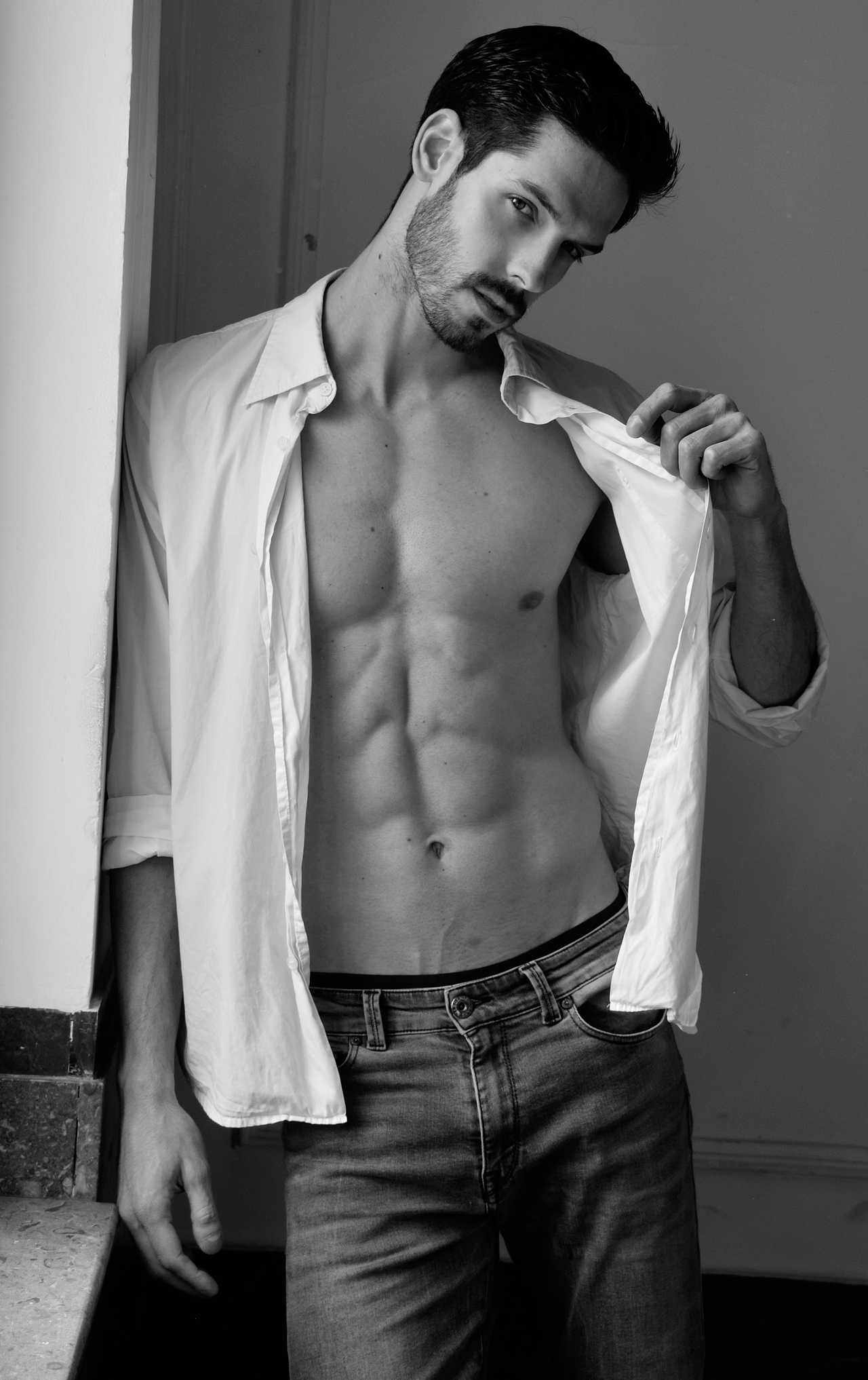 高级感时装男外模拍摄 人像摄影成熟模特 质感轻商务装（图ZMzUwODIyMTgw） - 人像摄影 - 站酷设计师优思模特Melo原创素材 - 站酷ZCOOL