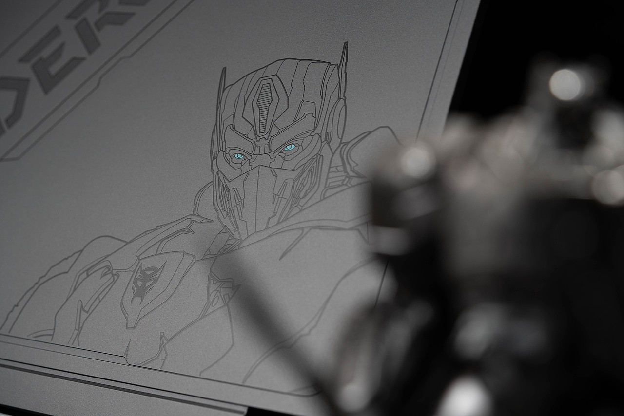 变形金刚7 THUBDEROBOT联名笔记本|擎天圣（图ZMzQxNzAxMDYw） - 产品摄影 - 站酷设计师蜡笔小泽原创素材 - 站酷ZCOOL