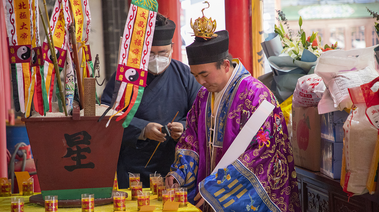 道观法会现场人文记实