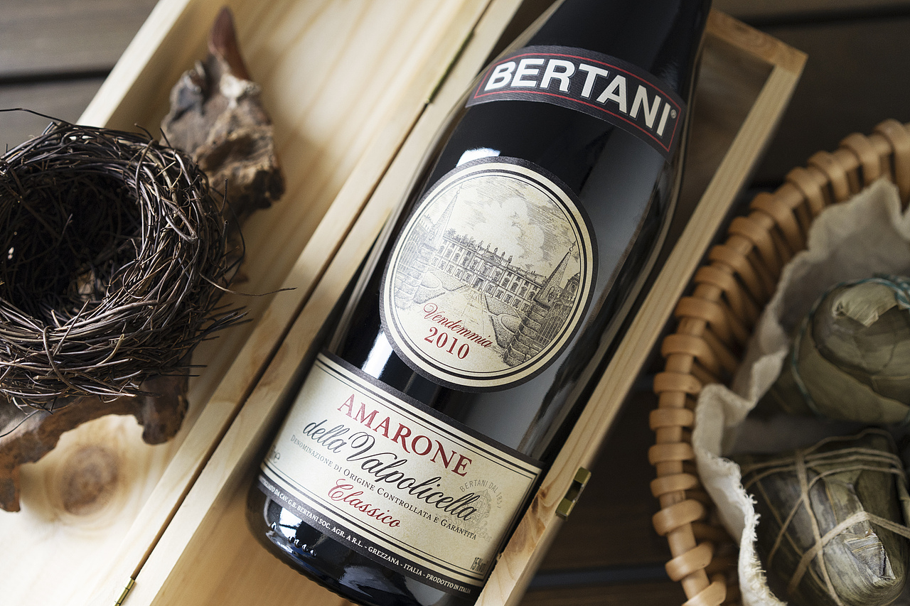 瓶子的多种拍法 - 2021-2022作品集（图ZMzEyNzIyNjQw） - 产品摄影 - 站酷设计师韋韋韋維斯原创素材 - 站酷ZCOOL