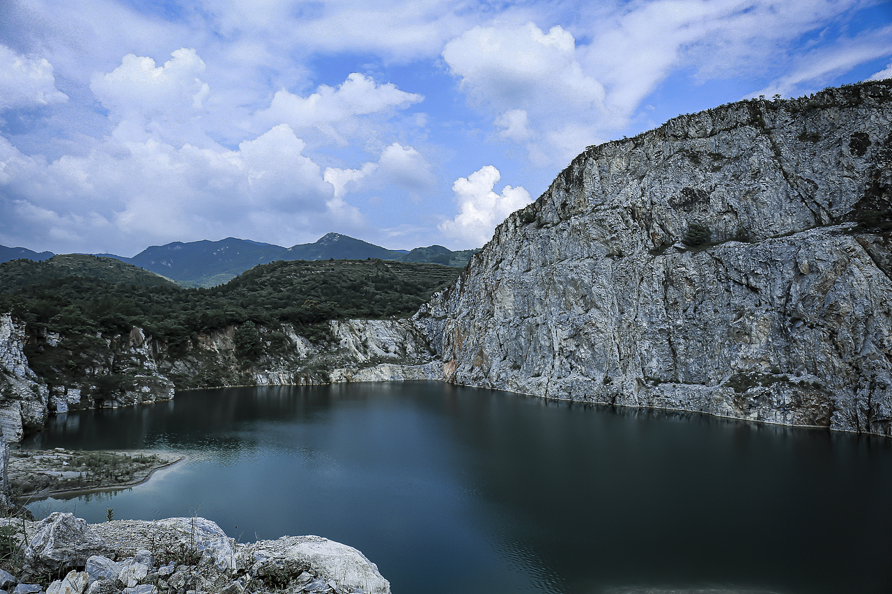 廢棄的礦坑（圖ZMzM1NjgyOTAw） - 風(fēng)光攝影 - 站酷設(shè)計(jì)師東洛369原創(chuàng)素材 - 站酷ZCOOL