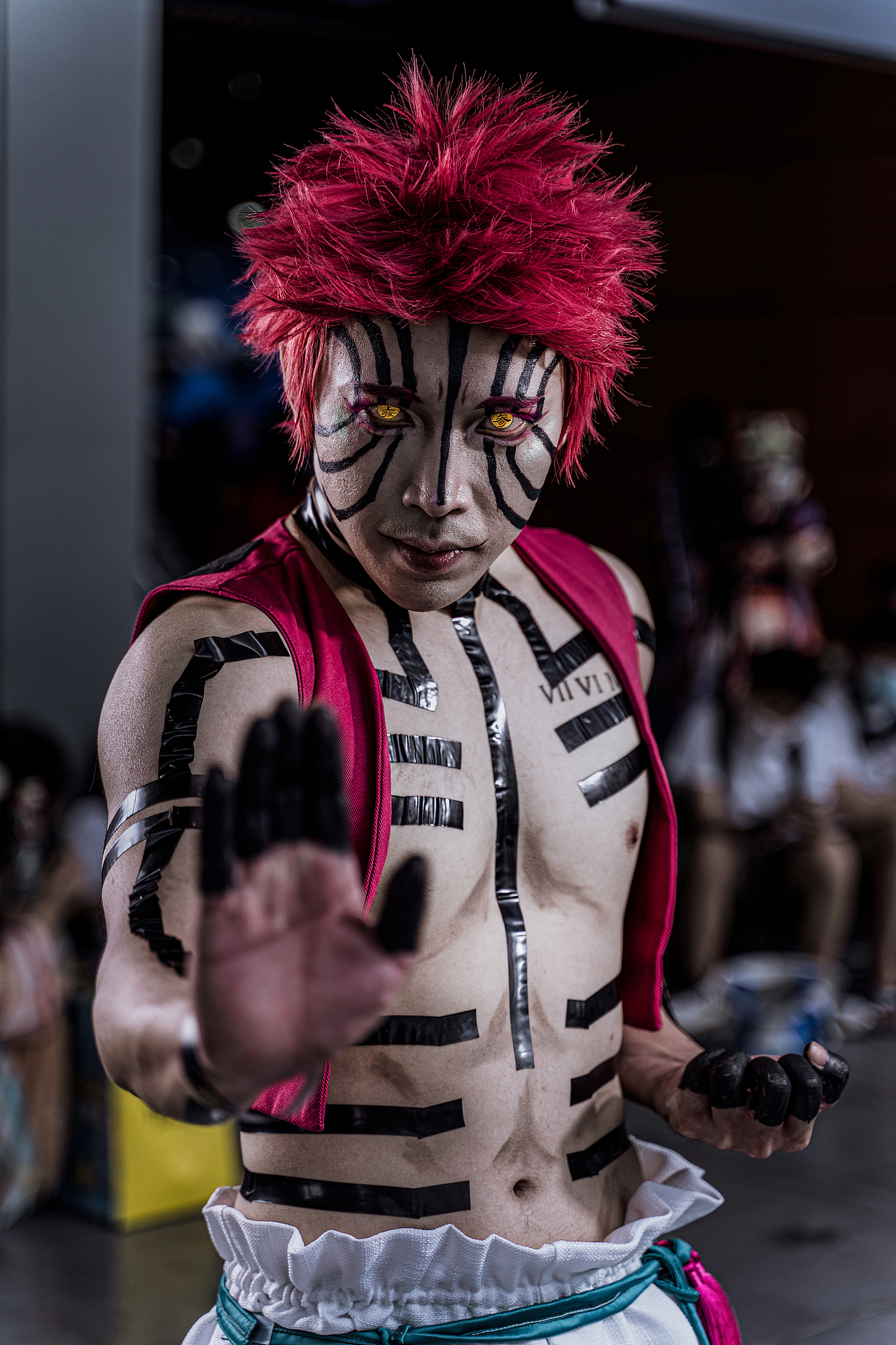 202207萤火虫漫展返图 鬼灭之刃 上弦之叁·猗窝座（图ZMzEwMTIyOTcy） - 人像摄影 - 站酷设计师大夫Photography原创素材 - 站酷ZCOOL