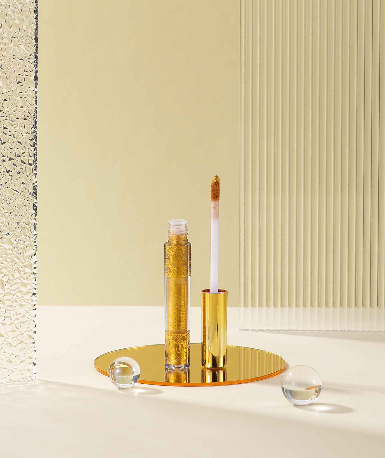 黄金唇彩（图ZMzU5MjYzMzI0） - 产品摄影 - 站酷设计师无界艺匠摄影原创素材 - 站酷ZCOOL