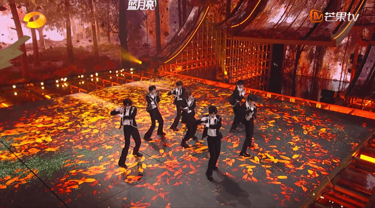 YINGSTUDIO|2023湖南卫视芒果TV中秋之夜 舞台视觉制作(图ZMzUzNDA5NDc2) - 其他影视 - 站酷设计师影工作室数字视觉原创素材 - 站酷ZCOOL