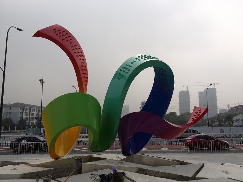 常州龙之梦广场雕塑 不锈钢龙之舞雕塑 抽象雕塑定制