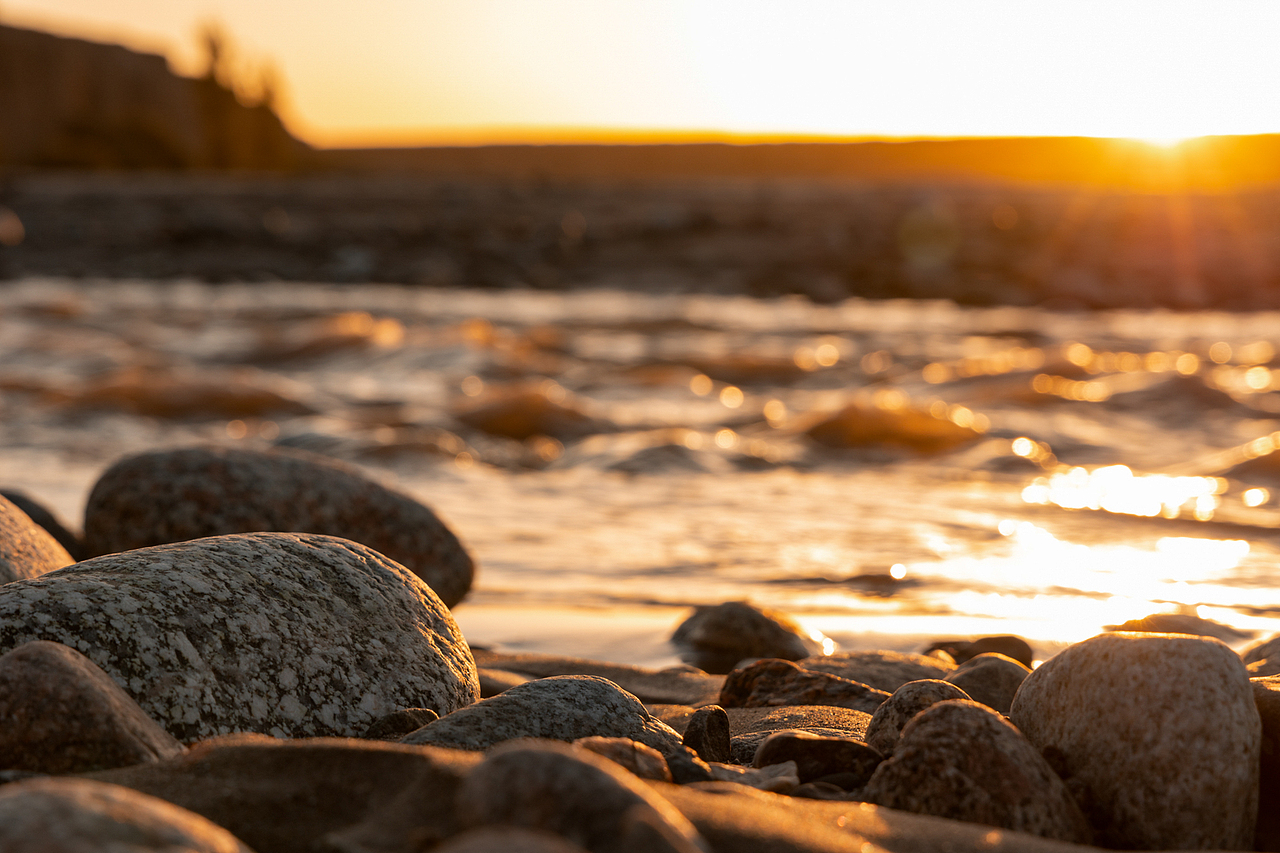 日出下的敦煌西千佛洞/党河峡谷（图ZMzM2MjM3MzY4） - 风光摄影 - 站酷设计师摄影师恩旭原创素材 - 站酷ZCOOL