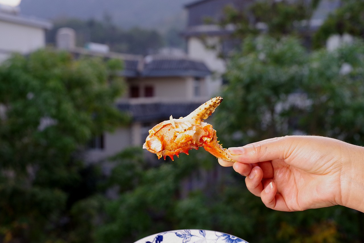 麻辣酸菜沸腾帝王蟹