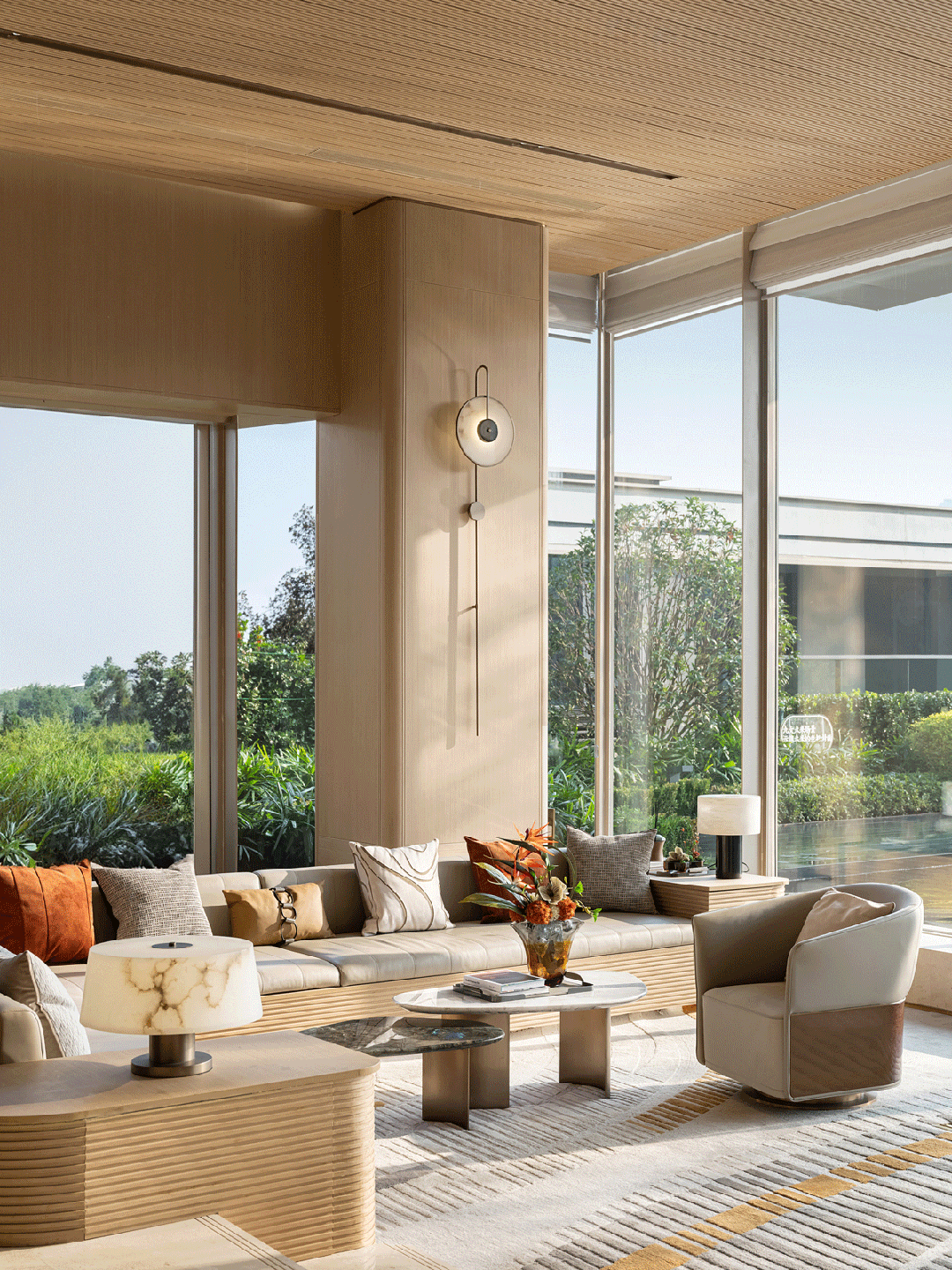 来访者在此可以悠闲地享受咖啡、自然与艺术,结合视觉、嗅觉等五感,从中感受自然与都市生活的文化交集,激发对未来生活的向往。