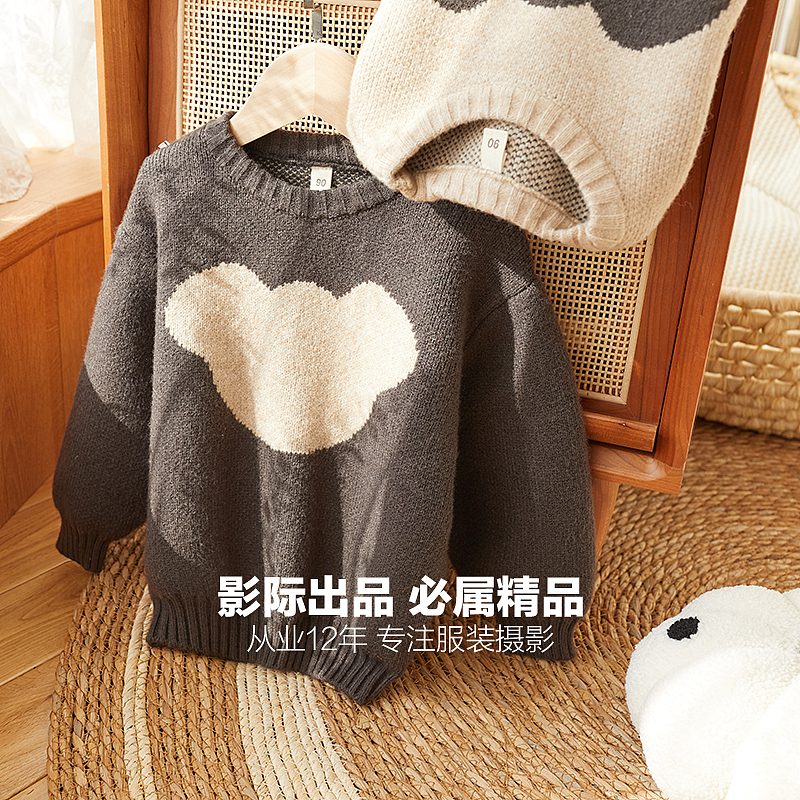 摇篮里的毛衣#场景创意拍#平铺挂拍（图ZMzIyNzQ0MjY0） - 产品摄影 - 站酷设计师童装服装电商摄影原创素材 - 站酷ZCOOL