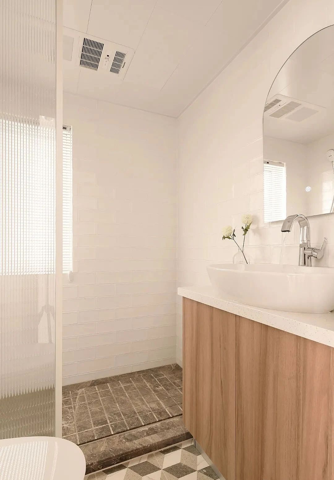 淡雅柔和的奶油色，打造108m²高级气质之家