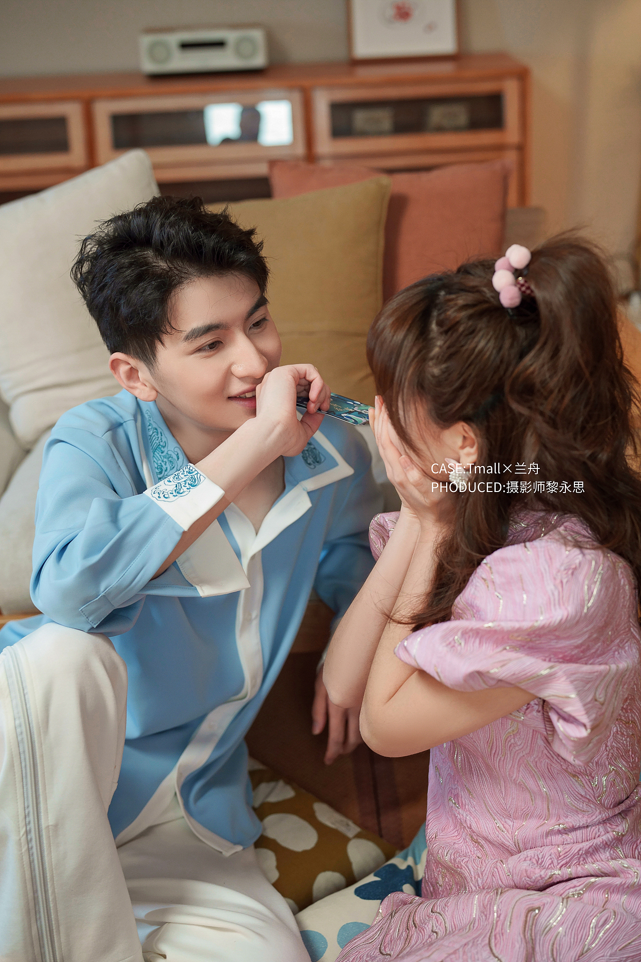 果酒模特图拍摄三国桌游衍生品聚会桌游果酒模特图拍摄（图ZMzA0MTg0MzQ0） - 产品摄影 - 站酷设计师MUBAi同学原创素材 - 站酷ZCOOL