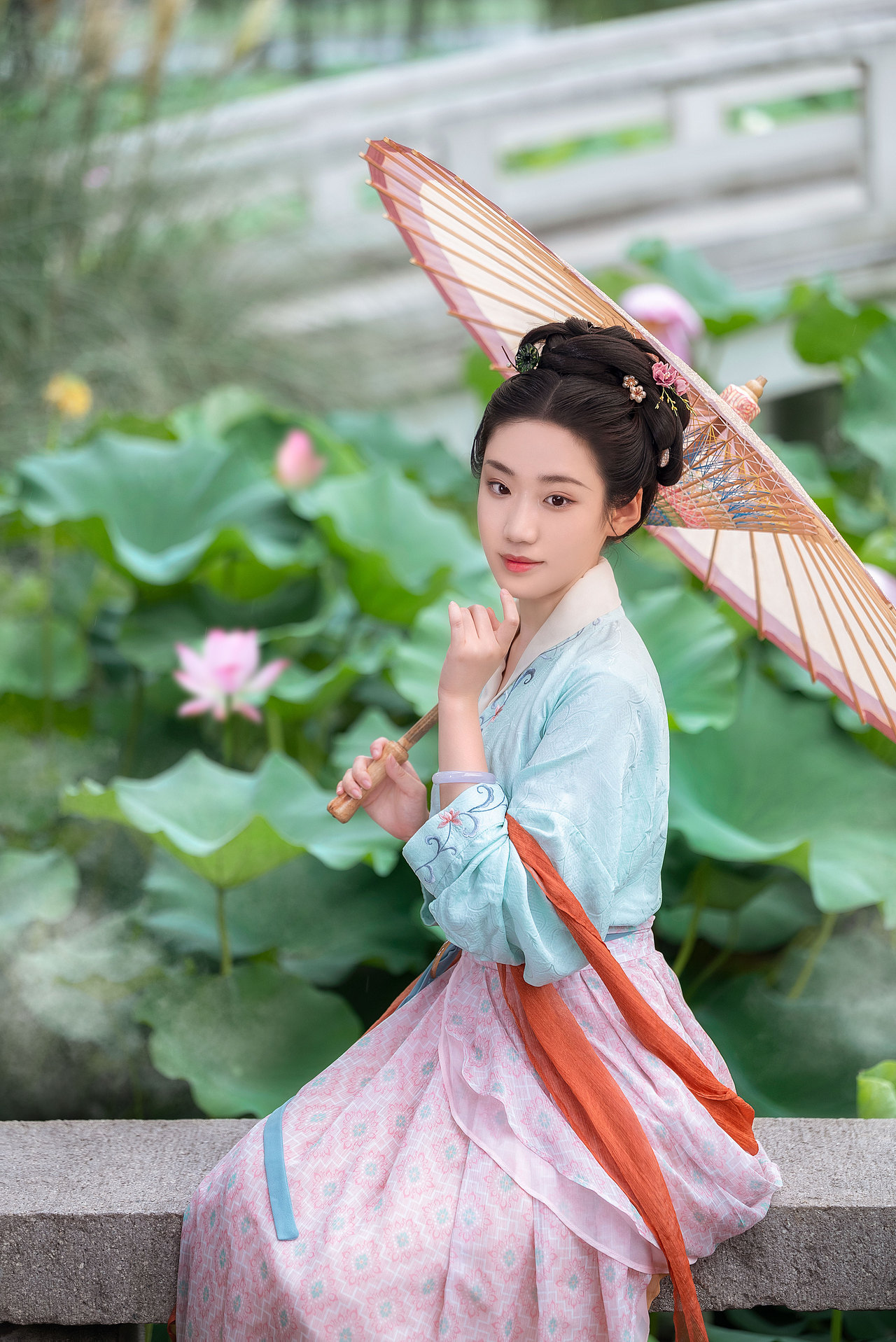 烟雨楼台荷花池（图ZMzE1MTM4ODI4） - 人像摄影 - 站酷设计师糊涂仙人LEO原创素材 - 站酷ZCOOL