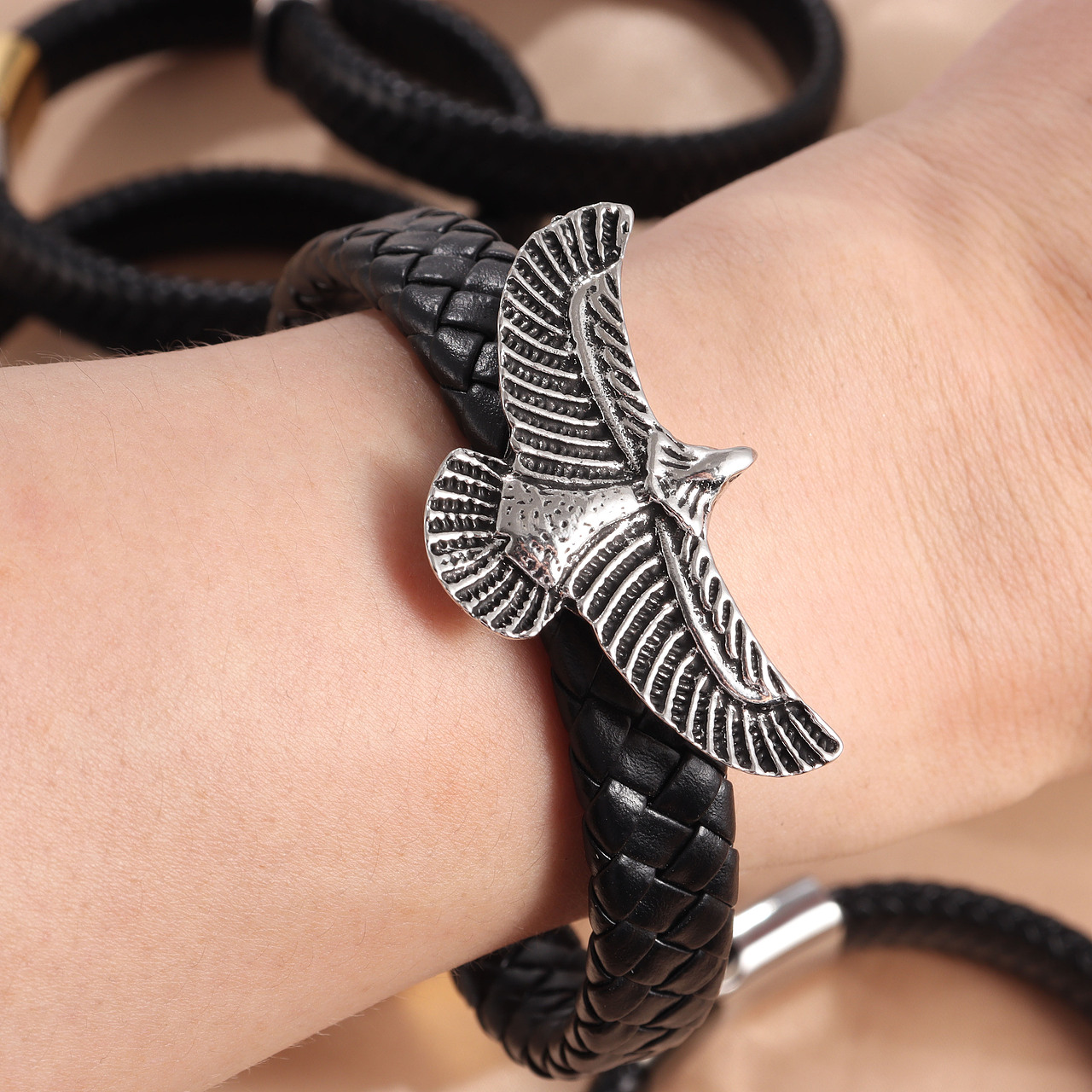 饰品 皮革手镯拍摄