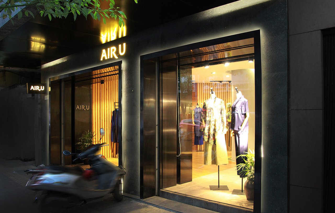 AIR.U品牌服装店