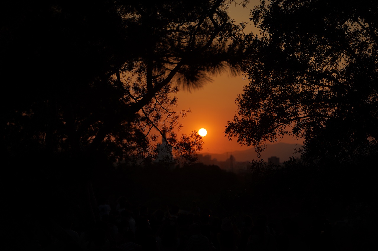 “出门走走哦”