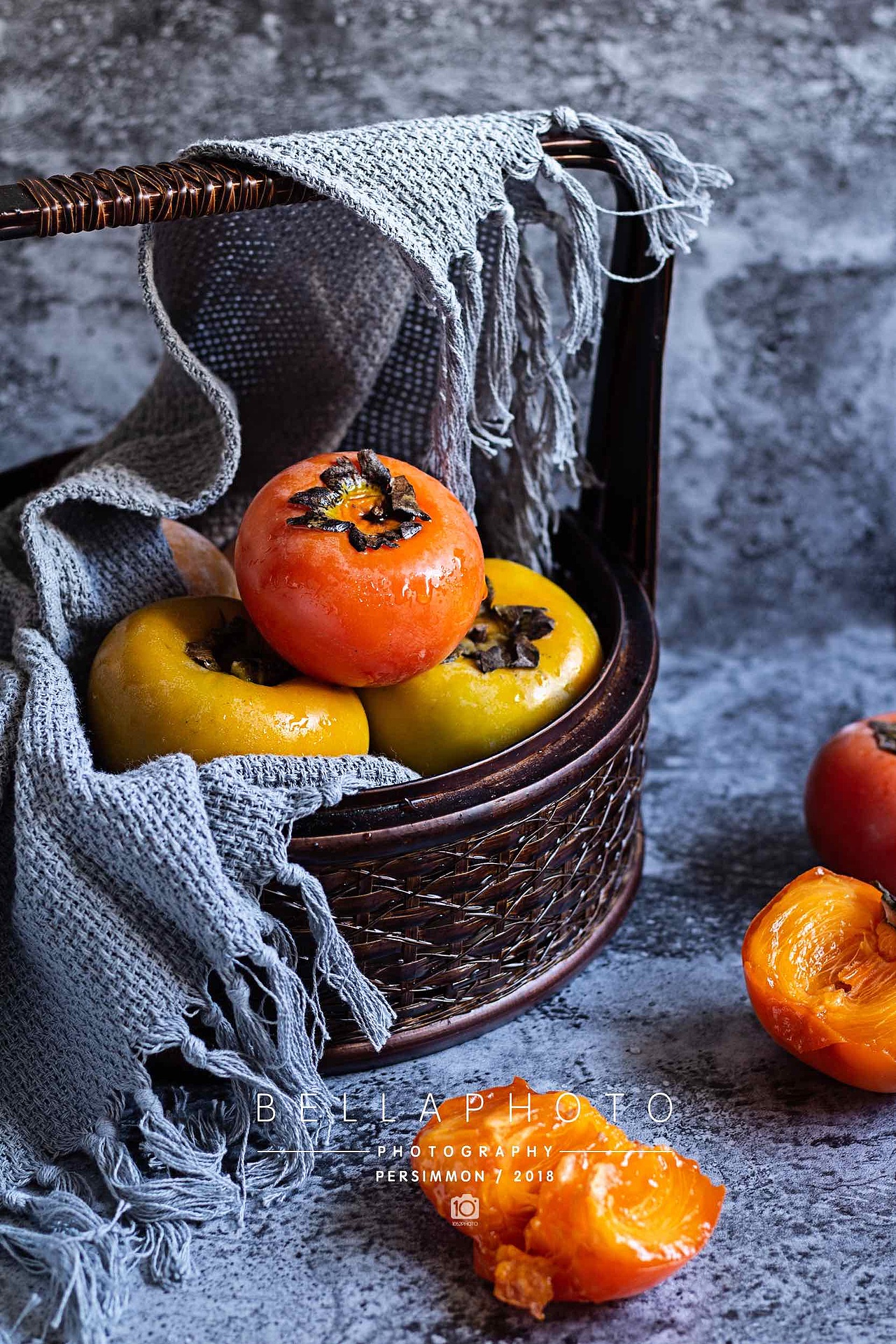 深秋的柿子（图ZMTMzMjI4NTA4） - 产品摄影 - 站酷设计师beirou1234567原创素材 - 站酷ZCOOL