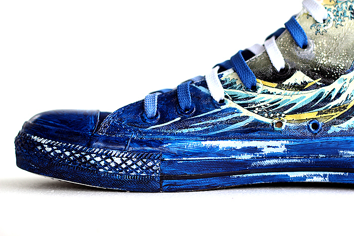 世界名画《神奈川冲浪里》高端浮世绘手绘定制帆布鞋