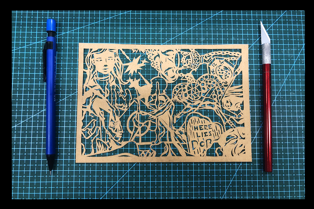 死亡圣器——主体是死亡圣器三兄弟,右上角是伏地魔的魂器,右是在镜子碎片看到的阿不福思,下方是多比的坟墓,右上角是莉莉和斯内普的回忆