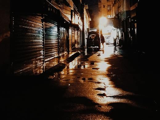深夜小巷