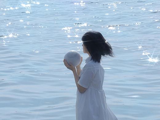 光 と 少 女