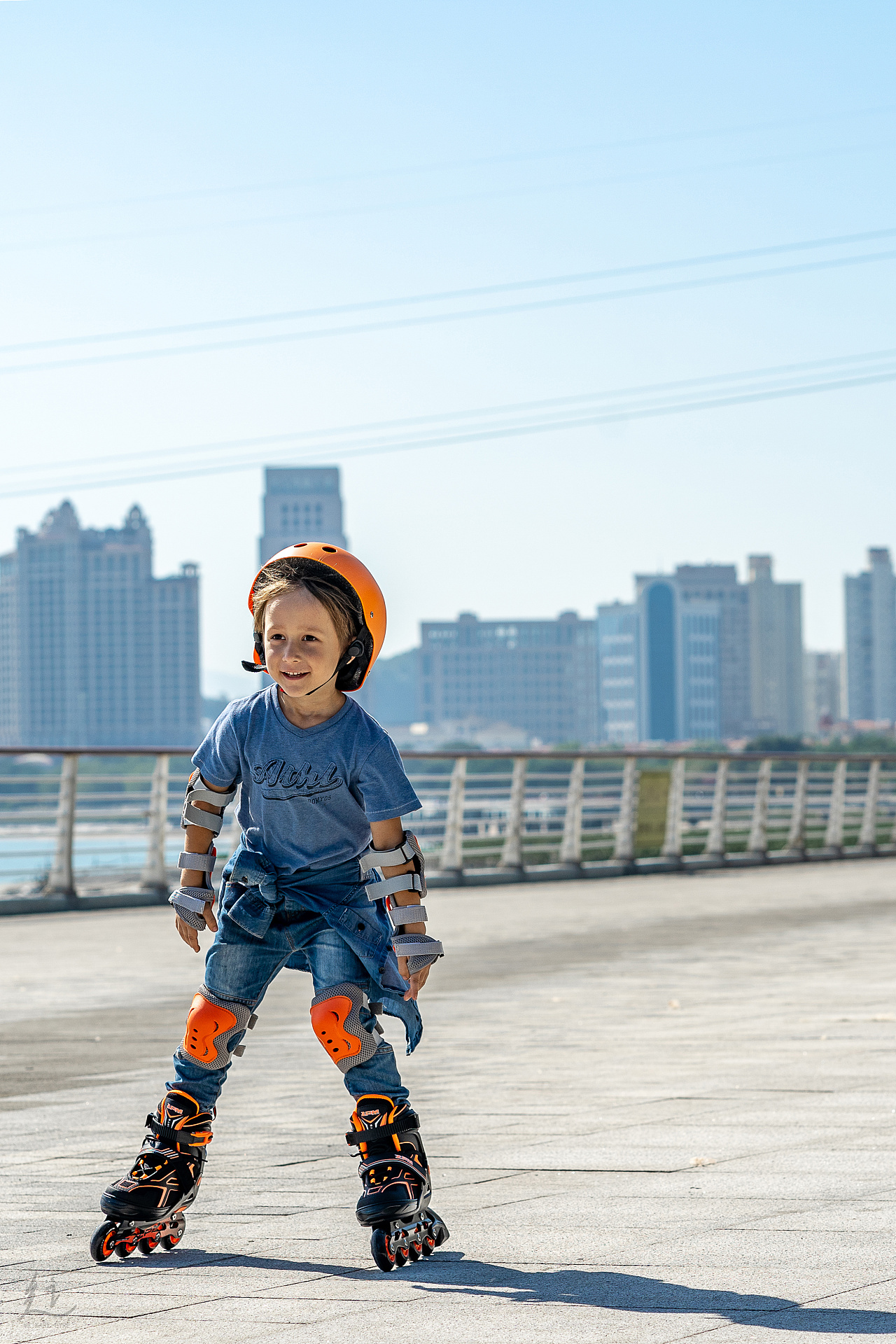 2pm品牌轮滑鞋 roller skating 外景拍摄