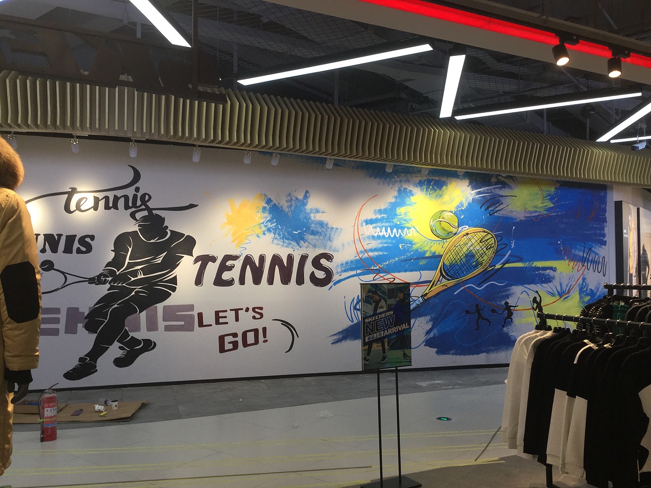 手绘墙手绘墙绘大鱼创意井盖消防栓电箱手绘彩绘涂鸦天津墙绘涂鸦墙体