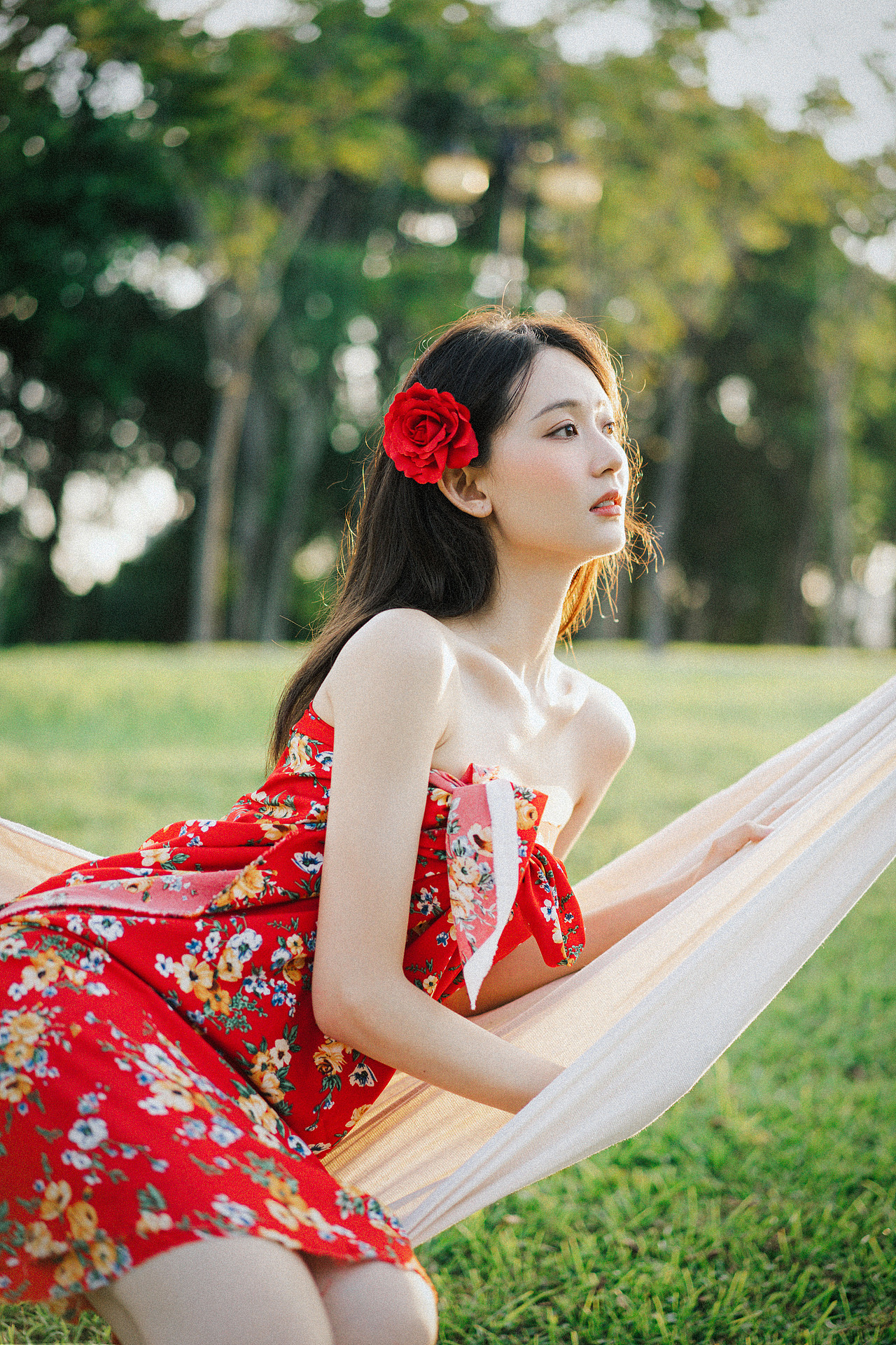 吊床少女写真