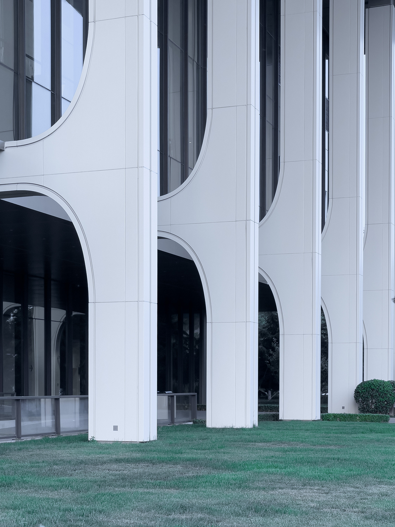 手机建筑摄影 ｜ 青岛国际会议中心（图ZMjU3NzY4MDU2） - 环境/建筑摄影 - 站酷设计师致力建筑空间摄影原创素材 - 站酷ZCOOL