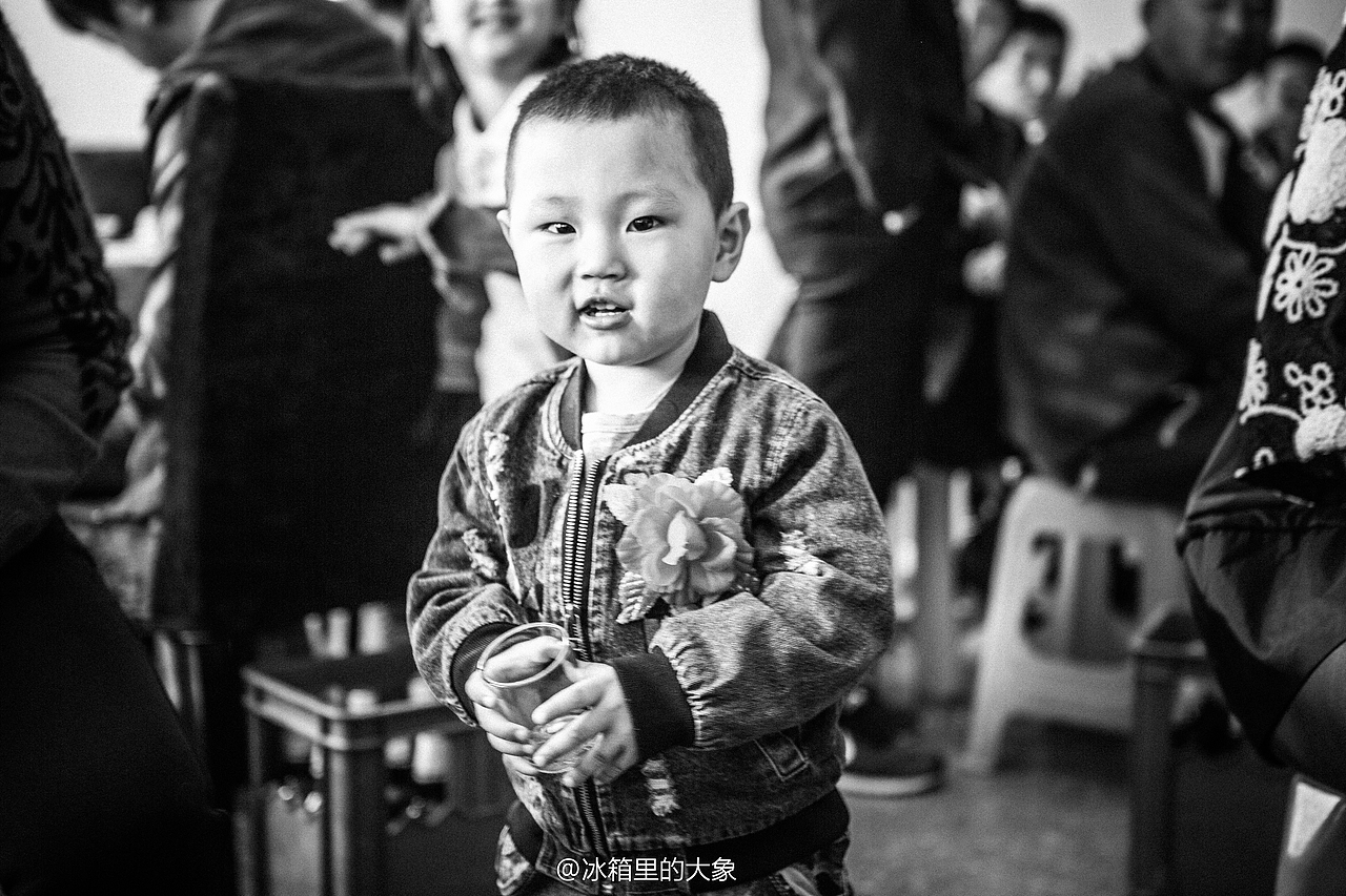 婚礼往往决定是看婚礼的人的命运。（图ZNDYyOTAzOTY=） - 人文/纪实摄影 - 站酷设计师冰箱里的大象ps原创素材 - 站酷ZCOOL