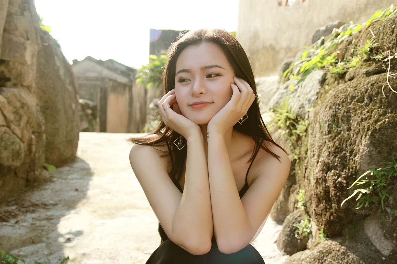 惊鸿是你，甜美也是你（图ZODA4MzIwODQ=） - 人像摄影 - 站酷设计师木锦原创素材 - 站酷ZCOOL